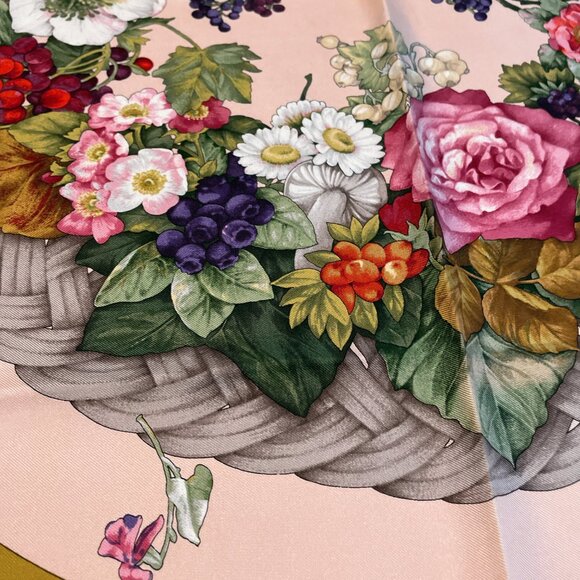 Vintage Gucci Floral Silk Scarf - Picture 10 of 14